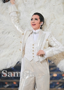 紅 ゆずる 舞台写真／星組東京公演『黒豹（くろひょう）の如（ごと）く』『Dear DIAMOND!!』