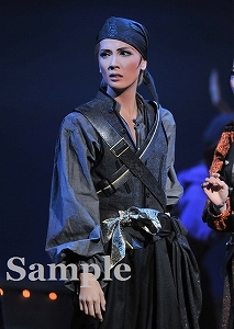 壱城あずさ 舞台写真／星組東京公演『黒豹（くろひょう）の如（ごと）く』『Dear DIAMOND!!』