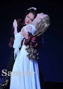 紅 綺咲 舞台写真／星組東京公演『黒豹（くろひょう）の如（ごと）く』『Dear DIAMOND!!』