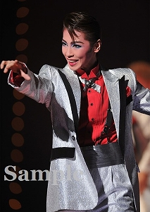 瀬戸かずや 舞台写真／花組東京公演『カリスタの海に抱かれて』『宝塚幻想曲（タカラヅカ ファンタジア）』