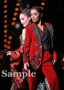 明日海 花乃 舞台写真／花組東京公演『カリスタの海に抱かれて』『宝塚幻想曲（タカラヅカ ファンタジア）』