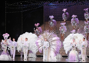 フィナーレ 舞台写真／花組東京公演『カリスタの海に抱かれて』『宝塚幻想曲（タカラヅカ ファンタジア）』