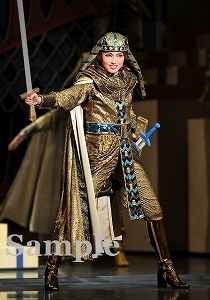 朝夏まなと 舞台写真／宙組大劇場公演『王家に捧ぐ歌』