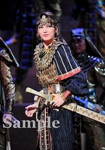 朝夏まなと 舞台写真／宙組大劇場公演『王家に捧ぐ歌』