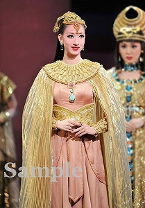 伶美うらら 舞台写真／宙組大劇場公演『王家に捧ぐ歌』