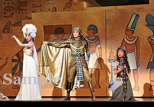 朝夏 実咲 伶美 舞台写真／宙組大劇場公演『王家に捧ぐ歌』