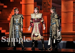 朝夏 愛月 桜木 舞台写真／宙組大劇場公演『王家に捧ぐ歌』