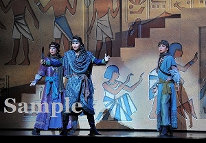 瑠風 七生 潤奈 舞台写真／宙組新人公演『王家に捧ぐ歌』