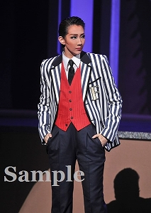 紅 ゆずる 舞台写真／星組赤坂ACTシアター公演『キャッチ・ミー・イフ・ユー・キャン』