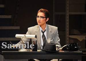 七海ひろき 舞台写真／星組赤坂ACTシアター公演『キャッチ・ミー・イフ・ユー・キャン』