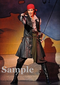 麻央侑希 舞台写真／星組全国ツアー公演『大海賊』『Amour それは…』