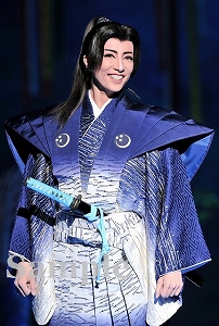 早霧せいな ポケットスチール／雪組大劇場公演『星逢一夜（ほしあいひとよ）』『La Esmeralda（ラ エスメラルダ）』