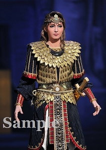 朝夏まなと 舞台写真／宙組東京公演『王家に捧ぐ歌』