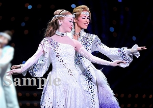 明日海 花乃 舞台写真／花組梅田芸術劇場公演『ベルサイユのばら－フェルゼンとマリー・アントワネット編－』『宝塚幻想曲（タカラヅカ ファンタジア）』