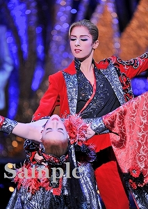 明日海 花乃 舞台写真／花組梅田芸術劇場公演『ベルサイユのばら－フェルゼンとマリー・アントワネット編－』『宝塚幻想曲（タカラヅカ ファンタジア）』