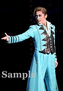 明日海 りお 舞台写真／花組大劇場公演『新源氏物語』『Melodia－熱く美しき旋律－』