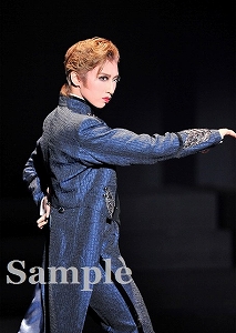 蒼羽 りく 舞台写真／宙組バウホール公演『相続人の肖像』