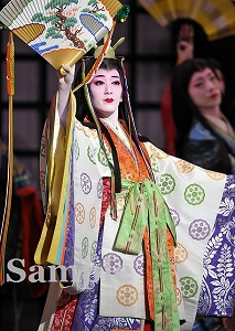 花乃 まりあ 舞台写真／花組東京公演『新源氏物語』『Melodia―熱く美しき旋律―』