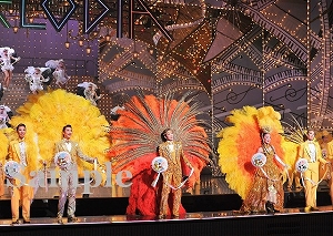 フィナーレ 舞台写真／花組東京公演『新源氏物語』『Melodia―熱く美しき旋律―』