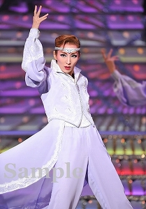 澄輝さやと 舞台写真／宙組大劇場公演『Shakespeare～空に満つるは、尽きせぬ言の葉～』『HOT EYES!!』