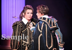 朝夏 真風 舞台写真／宙組大劇場公演『Shakespeare～空に満つるは、尽きせぬ言の葉～』『HOT EYES!!』