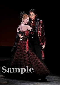 礼 真彩 舞台写真／星組バウホール公演『鈴蘭（ル・ミュゲ）－思い出の淵から見えるものは－』