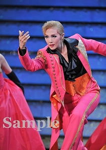 麻央侑希 舞台写真／星組東京国際フォーラムホールC公演『LOVE＆DREAM』-I.Sings Disney／II.Sings TAKARAZUKA－