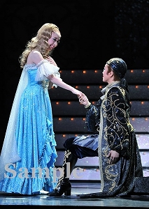 北翔 妃海 舞台写真／星組東京国際フォーラムホールC公演『LOVE＆DREAM』-I.Sings Disney／II.Sings TAKARAZUKA－