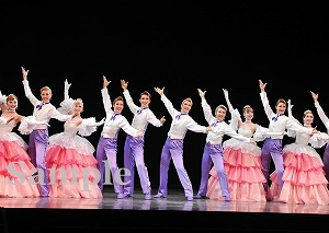 十輝 ほか 舞台写真／星組東京国際フォーラムホールC公演『LOVE＆DREAM』-I.Sings Disney／II.Sings TAKARAZUKA－