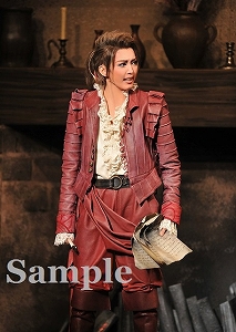 朝夏まなと 舞台写真／宙組東京公演『Shakespeare～空に満つるは、尽きせぬ言の葉～』『HOT EYES!!』