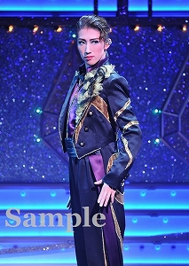 真風涼帆 舞台写真／宙組東京公演『Shakespeare～空に満つるは、尽きせぬ言の葉～』『HOT EYES!!』