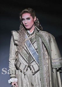 愛月ひかる 舞台写真／宙組東京公演『Shakespeare～空に満つるは、尽きせぬ言の葉～』『HOT EYES!!』