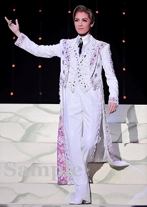 明日海 りお 舞台写真／花組梅田芸術劇場公演『Ernest in Love』