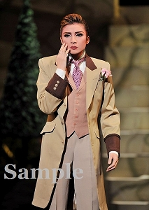 鳳月 杏 舞台写真／花組梅田芸術劇場役替わり公演『Ernest in Love』