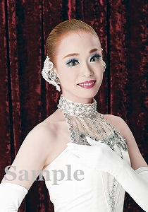 紫月音寧 スチール写真／星組公演『こうもり』『THE ENTERTAINER!』