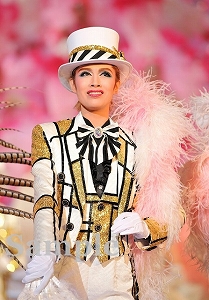 十輝いりす 舞台写真／星組大劇場公演『こうもり』『THE ENTERTAINER!』