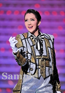 紅ゆずる 舞台写真／星組大劇場公演『こうもり』『THE ENTERTAINER!』