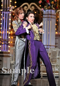 北翔 紅 舞台写真／星組大劇場公演『こうもり』『THE ENTERTAINER!』