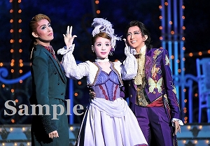 十輝 紅 綺咲 舞台写真／星組大劇場公演『こうもり』『THE ENTERTAINER!』