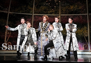 紫藤 ほか 舞台写真／星組新人公演『こうもり』