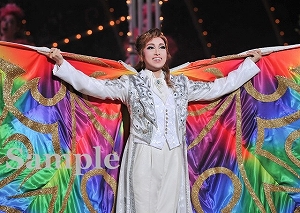 北翔海莉 舞台写真／星組東京公演『こうもり』『THE ENTERTAINER!』