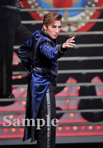 真風 涼帆 舞台写真／宙組大劇場公演『エリザベート―愛と死の輪舞（ロンド）―』