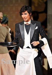 愛月ひかる 舞台写真／宙組大劇場公演『エリザベート―愛と死の輪舞（ロンド）―』