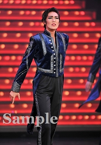 愛月ひかる 舞台写真／宙組大劇場公演『エリザベート―愛と死の輪舞（ロンド）―』