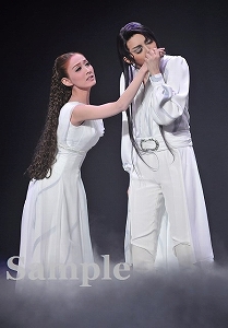 朝夏 実咲 舞台写真／宙組大劇場公演『エリザベート―愛と死の輪舞（ロンド）―』