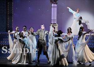 星条 他 舞台写真／月組バウホール公演『FALSTAFF』