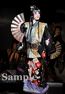 明日海りお 舞台写真／花組大劇場公演『雪華抄（せっかしょう）』『金色（こんじき）の砂漠』