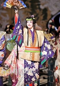 明日海りお 舞台写真／花組大劇場公演『雪華抄（せっかしょう）』『金色（こんじき）の砂漠』