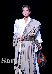 明日海りお 舞台写真／花組大劇場公演『雪華抄（せっかしょう）』『金色（こんじき）の砂漠』