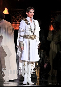 明日海りお 舞台写真／花組大劇場公演『雪華抄（せっかしょう）』『金色（こんじき）の砂漠』